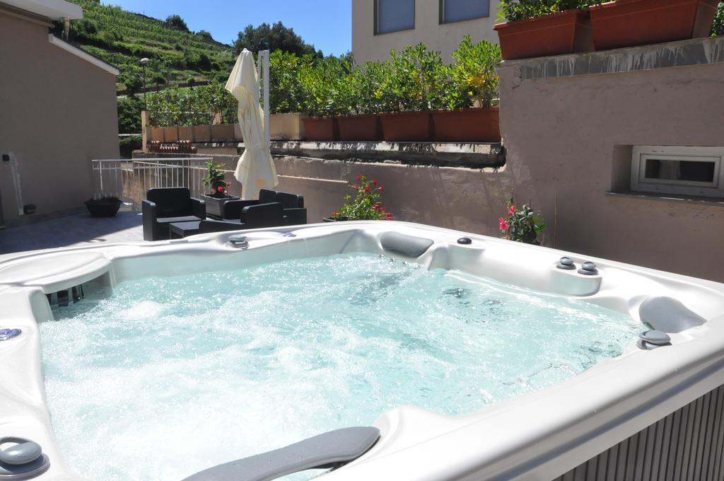 Hotel Residence Paradiso Moneglia Eksteriør bilde
